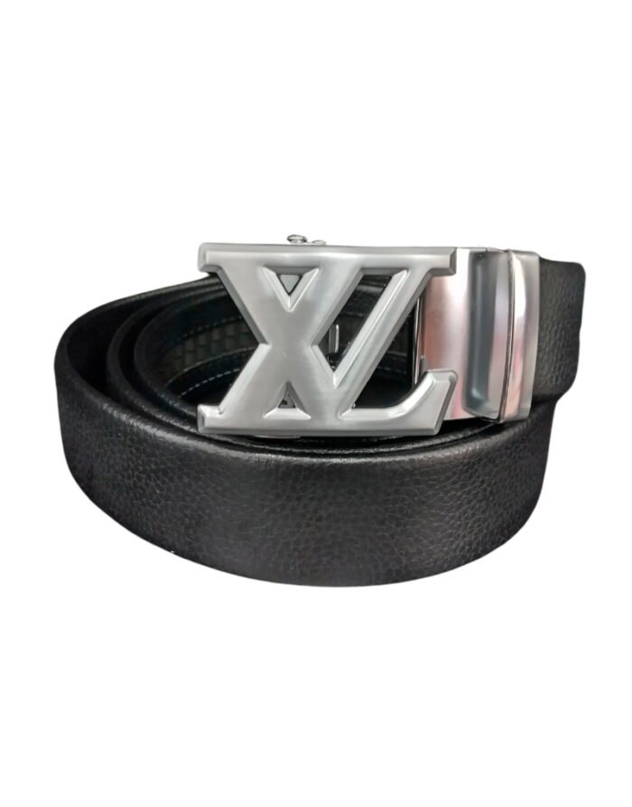 Cinturón Louis Vuitton Negro con Hebilla Icónica Plateada